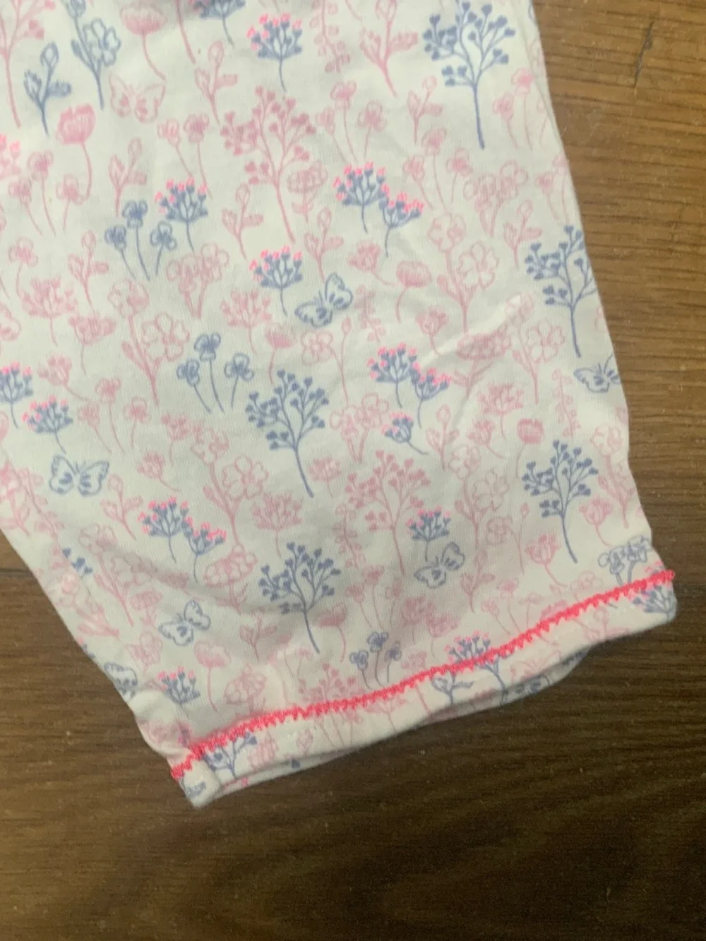 Petit Bateau Matching Set — Short Sleeved Shirt and 3/4 Cropped Pants Flower